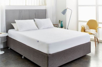Comfortshield Deluxe Mattress Protector   607071 King Single 107x204cm 850ml Waterproof White