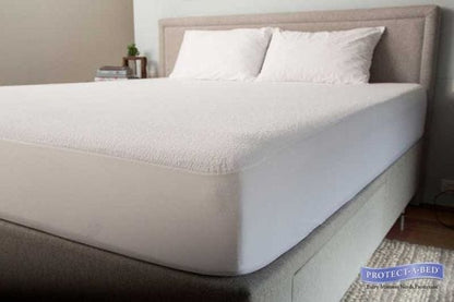 Comfortshield Deluxe Mattress Protector   607073 Queen 152x204cm 1000ml Waterproof White